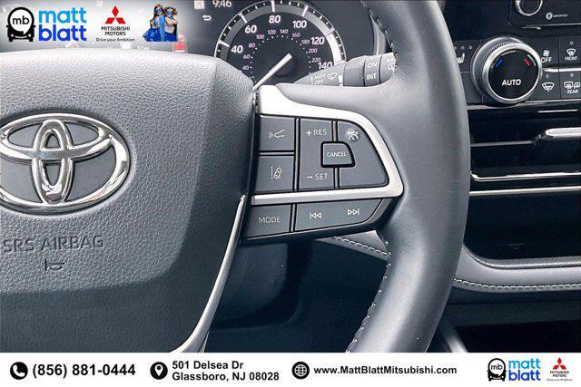 used 2022 Toyota Highlander car, priced at $37,499