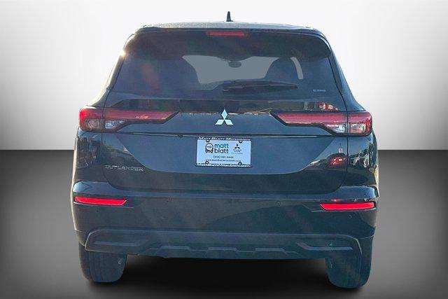 new 2024 Mitsubishi Outlander car, priced at $33,760