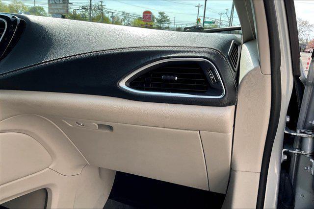 used 2023 Chrysler Pacifica car, priced at $29,698