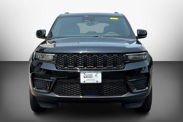 used 2023 Jeep Grand Cherokee car, priced at $34,895