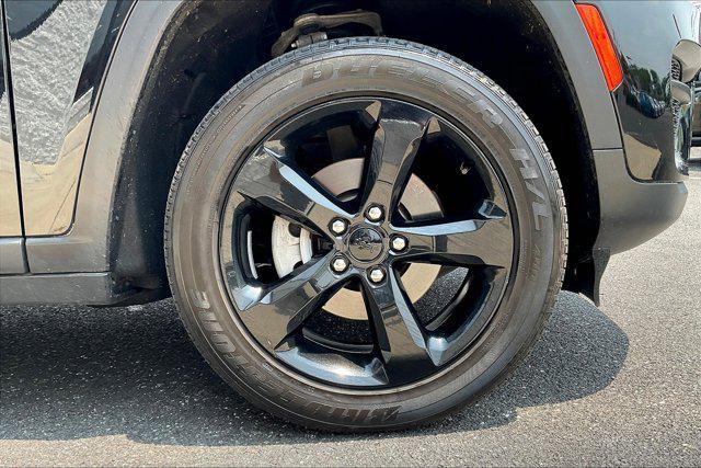 used 2023 Jeep Grand Cherokee car, priced at $34,895