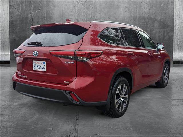 used 2020 Toyota Highlander Hybrid car, priced at $39,549