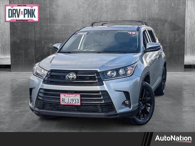 used 2019 Toyota Highlander car, priced at $26,322