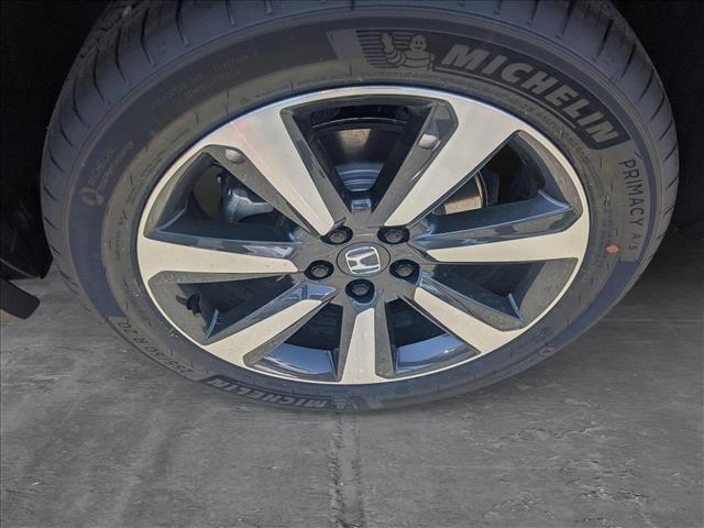 new 2025 Honda Pilot car, priced at $45,731