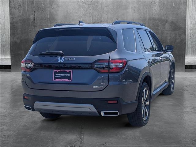 new 2025 Honda Pilot car, priced at $45,731
