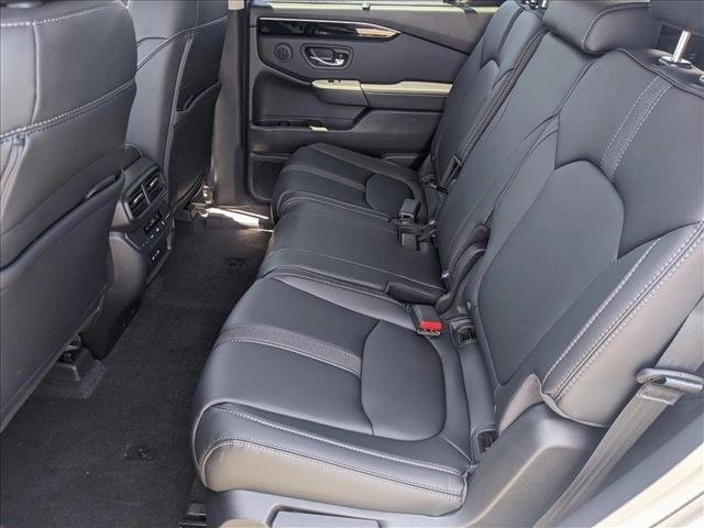 new 2025 Honda Pilot car, priced at $49,405