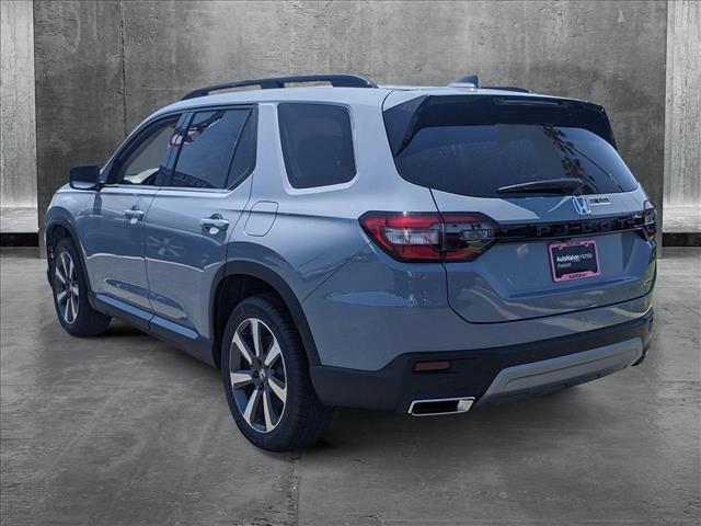new 2025 Honda Pilot car, priced at $49,405