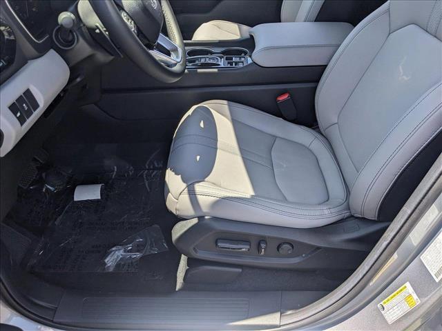 new 2025 Honda Pilot car, priced at $45,950