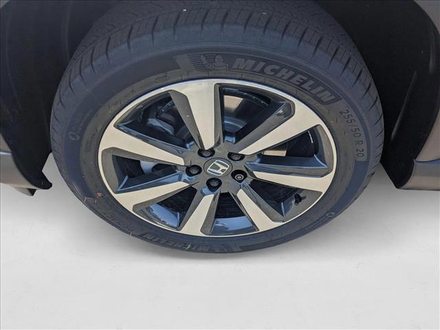 new 2025 Honda Pilot car, priced at $45,950