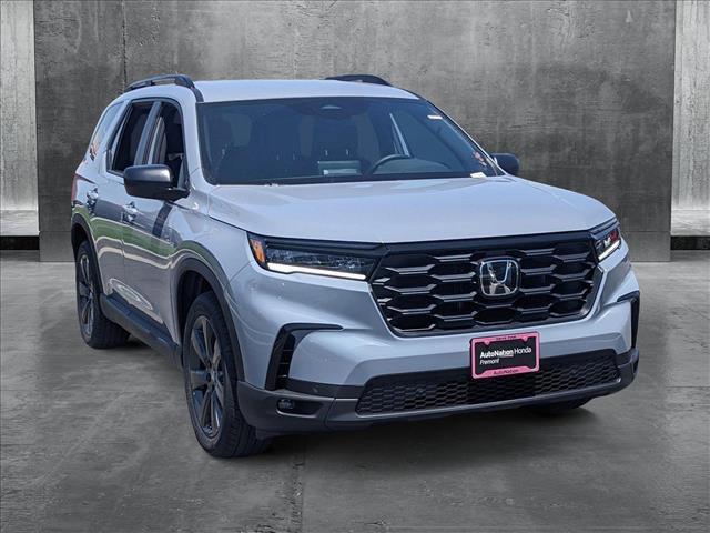 new 2025 Honda Pilot car, priced at $44,205
