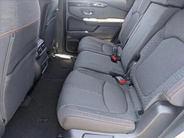 new 2025 Honda Pilot car, priced at $44,205