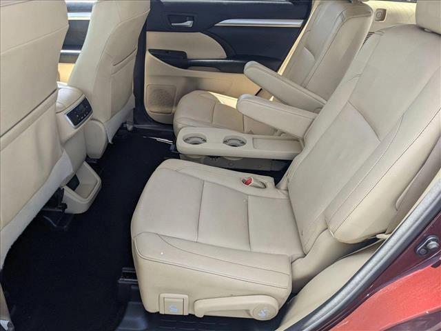 used 2014 Toyota Highlander car, priced at $15,344