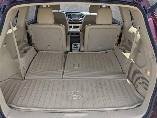 used 2014 Toyota Highlander car, priced at $15,344