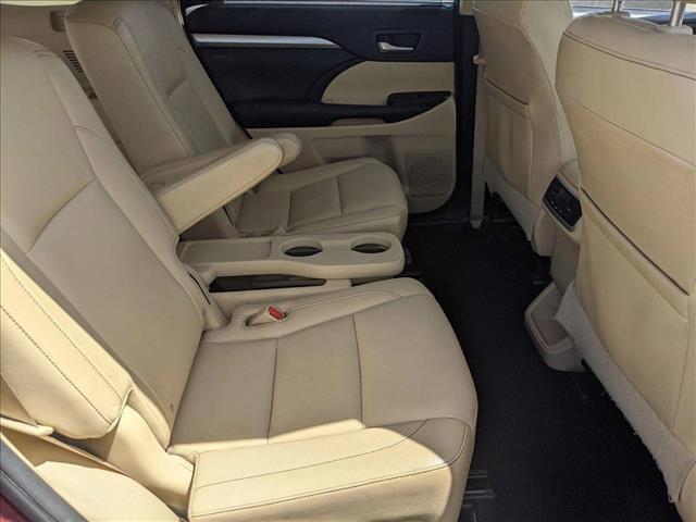 used 2014 Toyota Highlander car, priced at $15,344