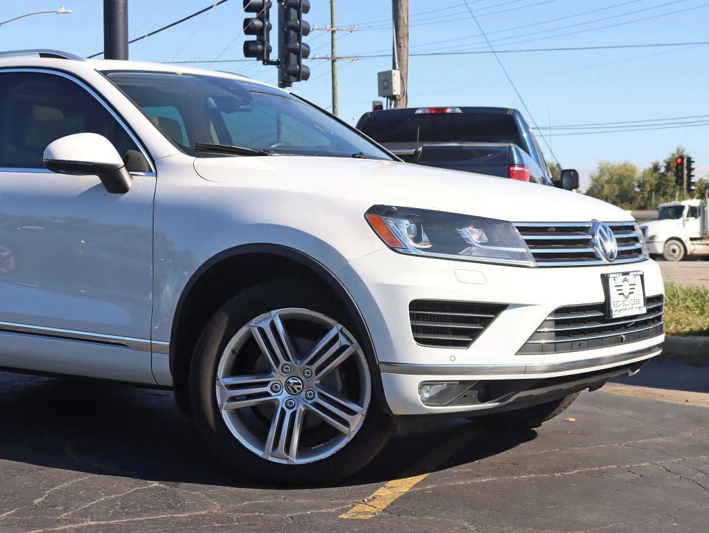used 2016 Volkswagen Touareg car, priced at $21,995