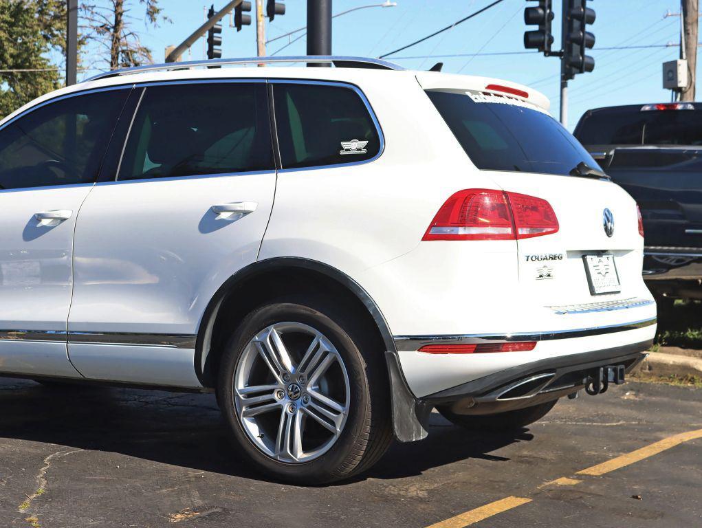 used 2016 Volkswagen Touareg car, priced at $21,995