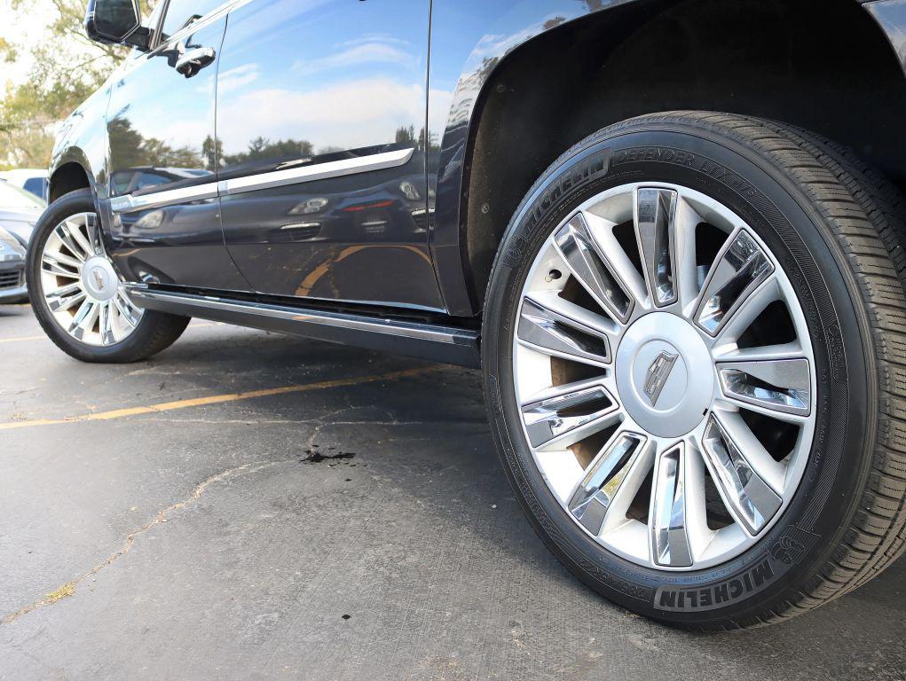 used 2016 Cadillac Escalade ESV car, priced at $23,995