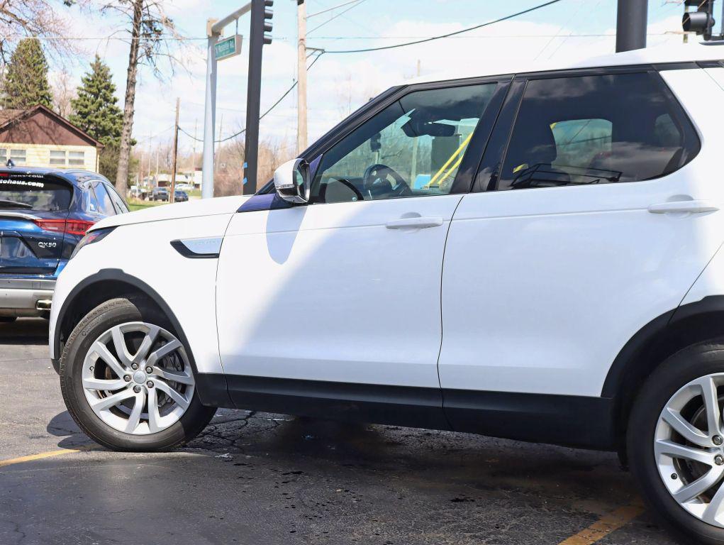 used 2018 Land Rover Discovery car, priced at $18,995