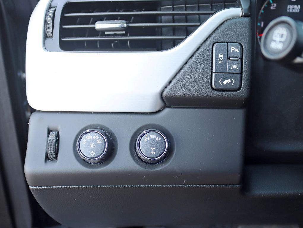 used 2020 GMC Yukon XL car, priced at $35,995