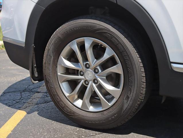 used 2020 Hyundai Santa Fe car, priced at $15,995