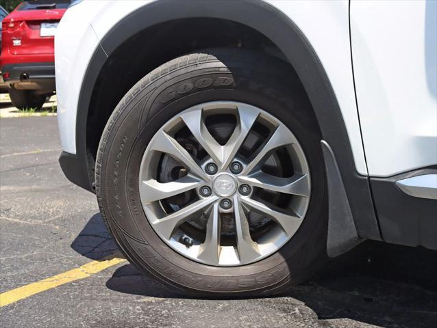 used 2020 Hyundai Santa Fe car, priced at $15,995