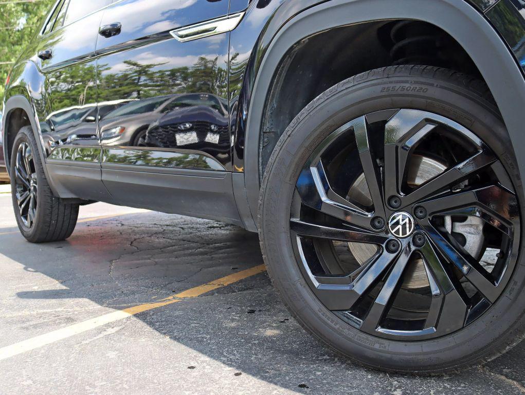 used 2020 Volkswagen Atlas Cross Sport car, priced at $21,995