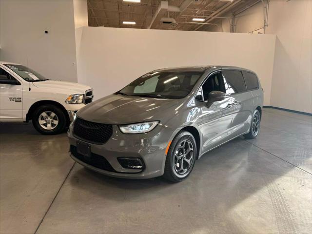 used 2022 Chrysler Pacifica Hybrid car, priced at $25,991