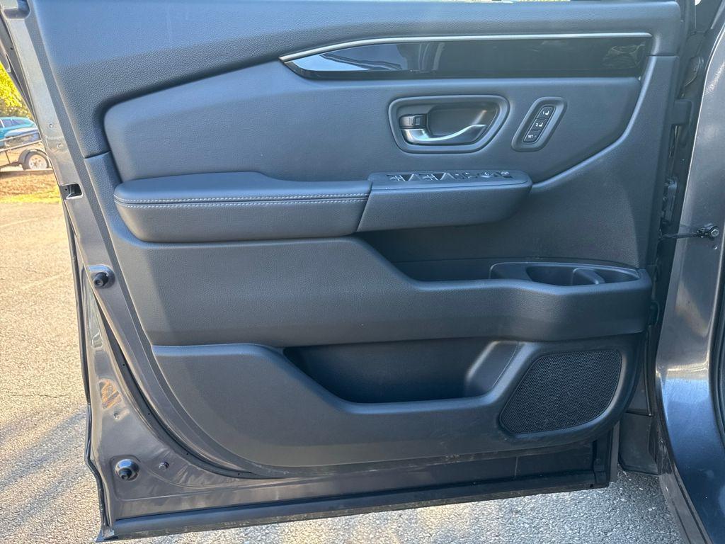 used 2025 Honda Pilot car, priced at $41,709