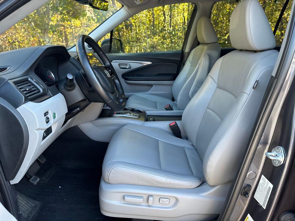 used 2022 Honda Pilot car, priced at $29,039