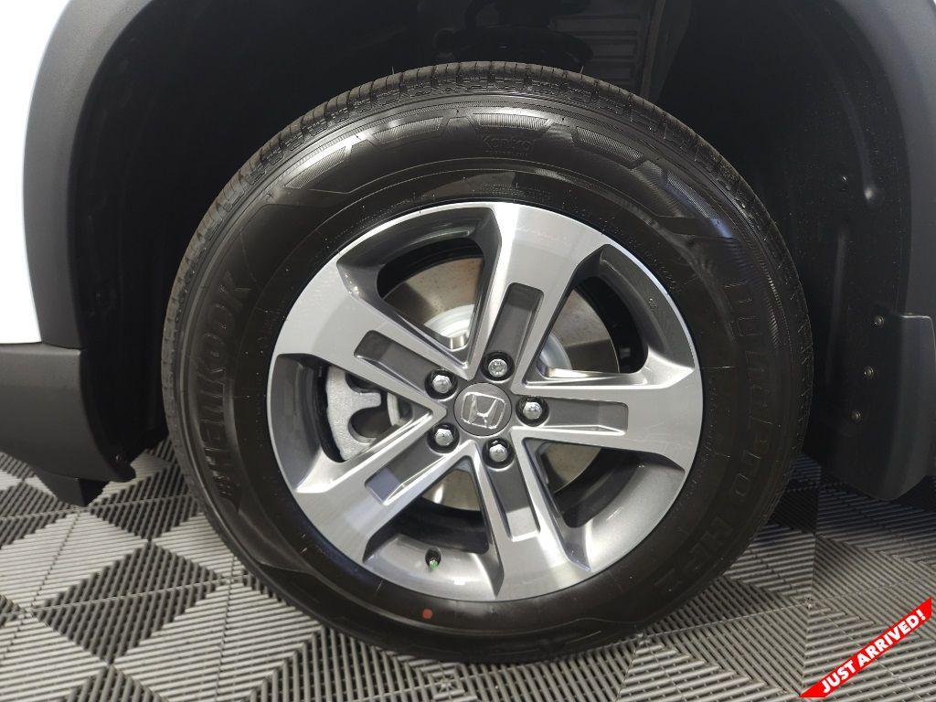 new 2025 Honda Pilot car, priced at $45,450