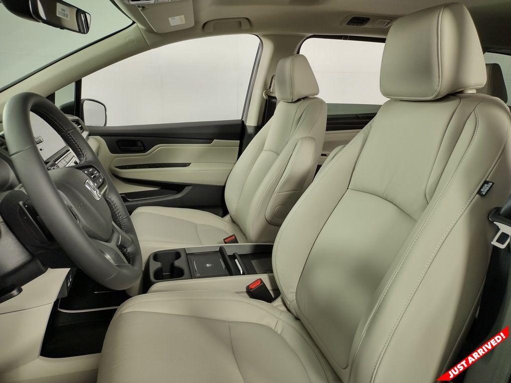 new 2026 Honda Odyssey car, priced at $44,745