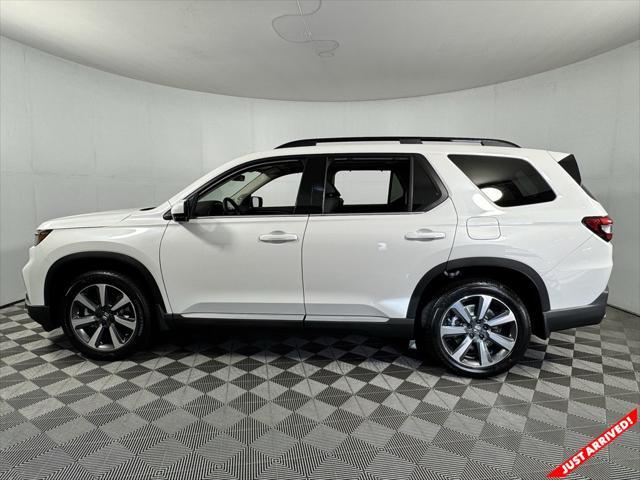 new 2025 Honda Pilot car, priced at $55,715
