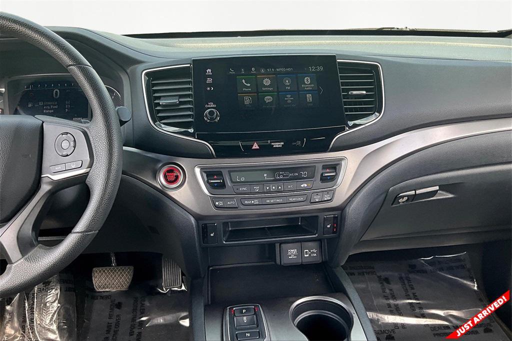used 2022 Honda Pilot car, priced at $32,000