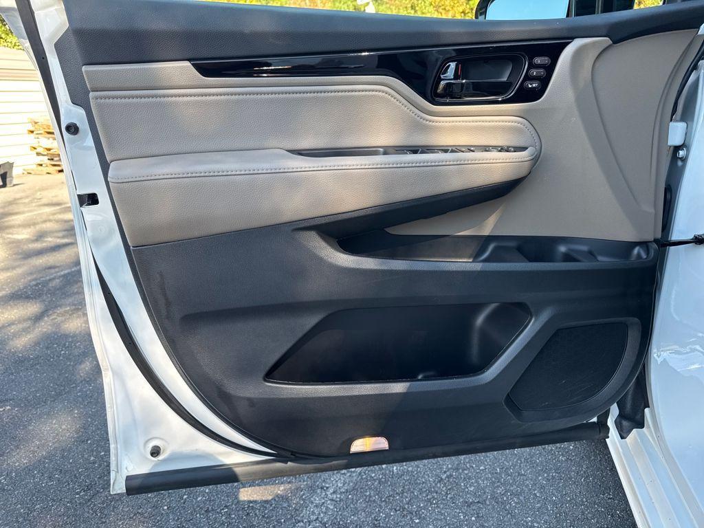 used 2024 Honda Odyssey car, priced at $42,405