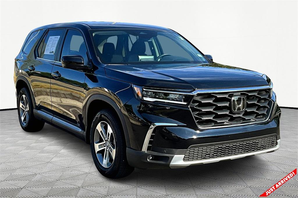 used 2024 Honda Pilot car, priced at $37,702