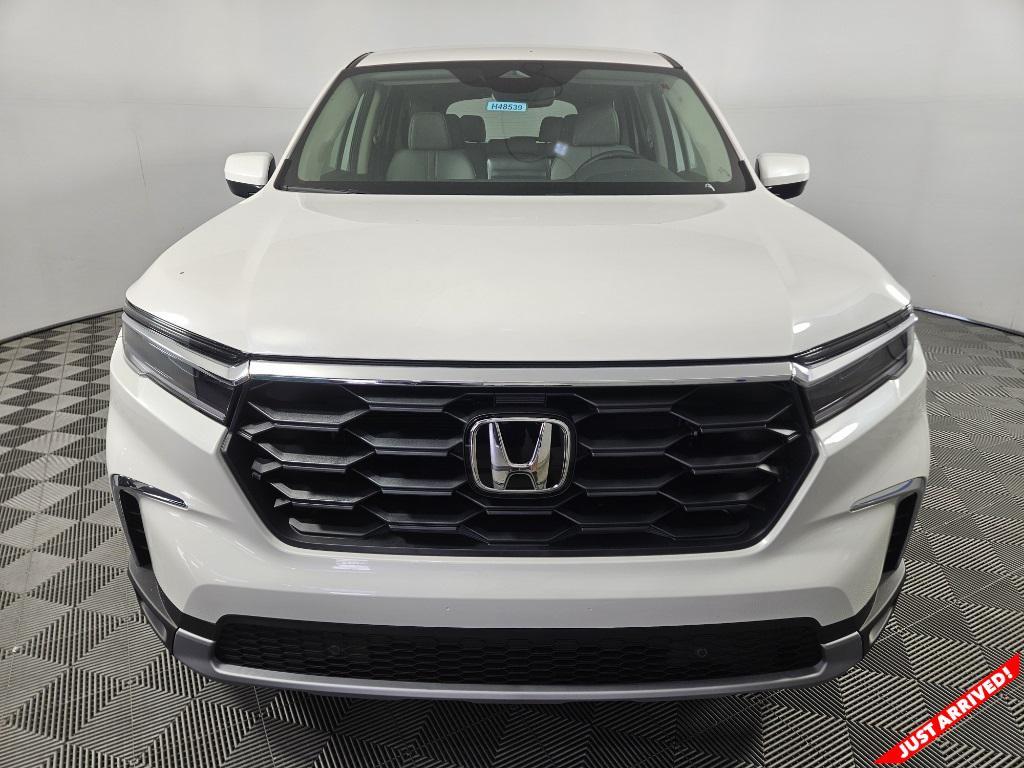 new 2025 Honda Pilot car, priced at $48,280