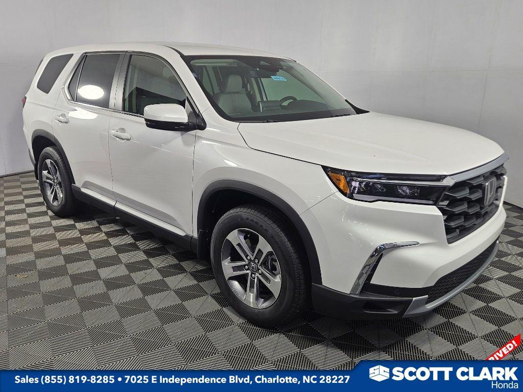 new 2025 Honda Pilot car, priced at $46,780