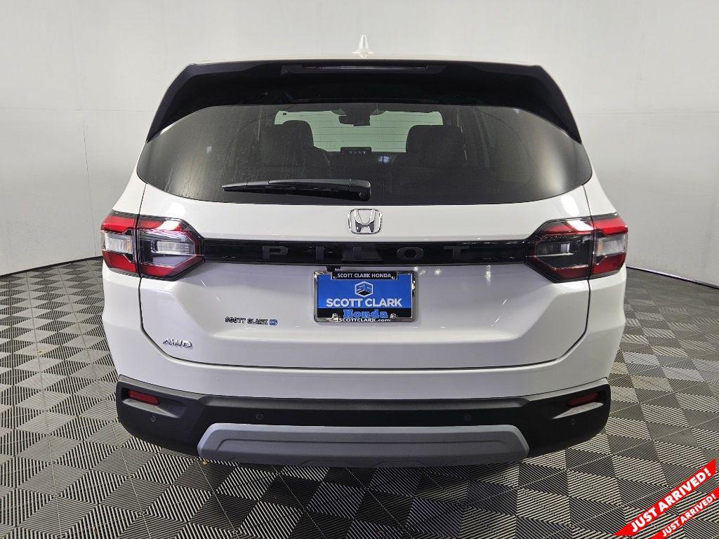 new 2025 Honda Pilot car, priced at $48,280