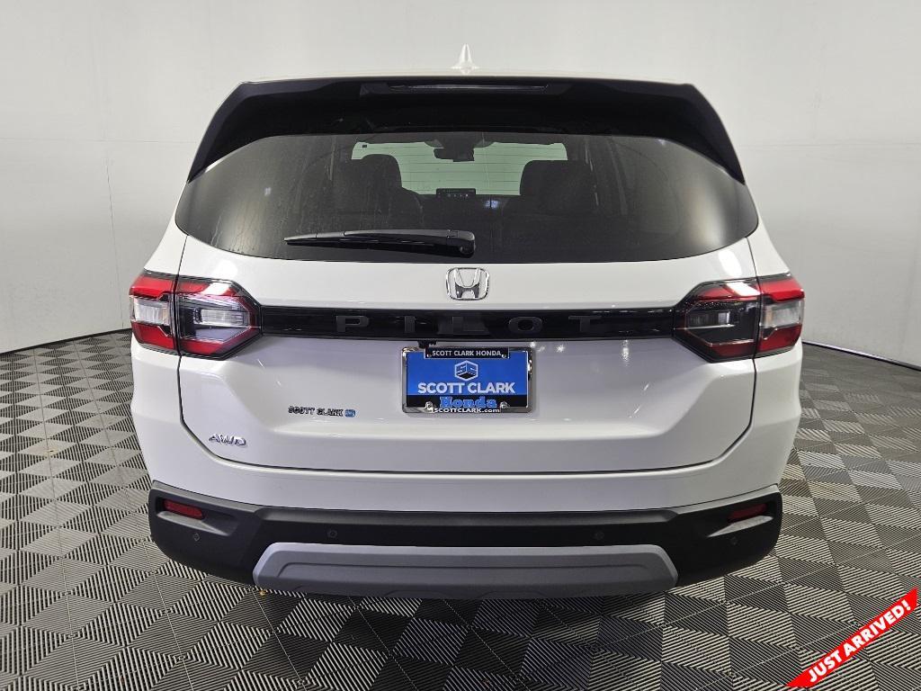 new 2025 Honda Pilot car, priced at $48,280