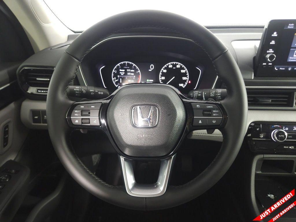 new 2025 Honda Pilot car, priced at $48,280