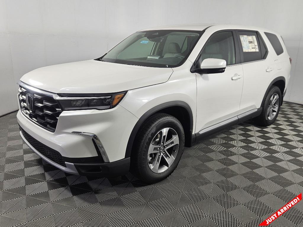 new 2025 Honda Pilot car, priced at $48,280