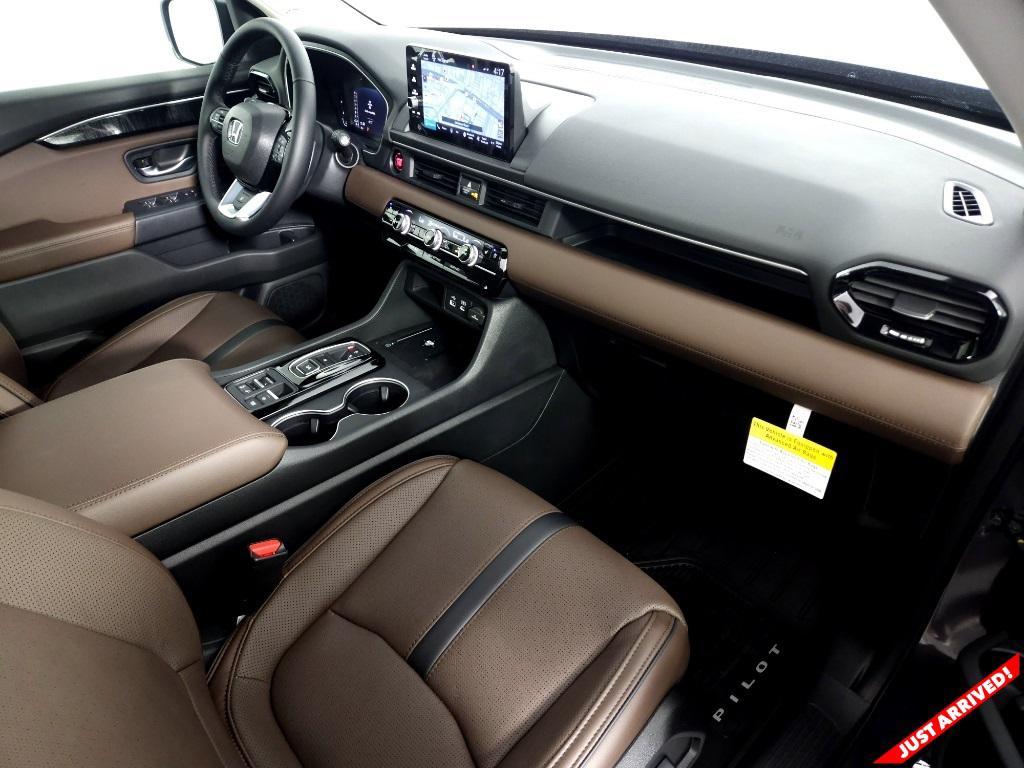 new 2025 Honda Pilot car, priced at $54,530