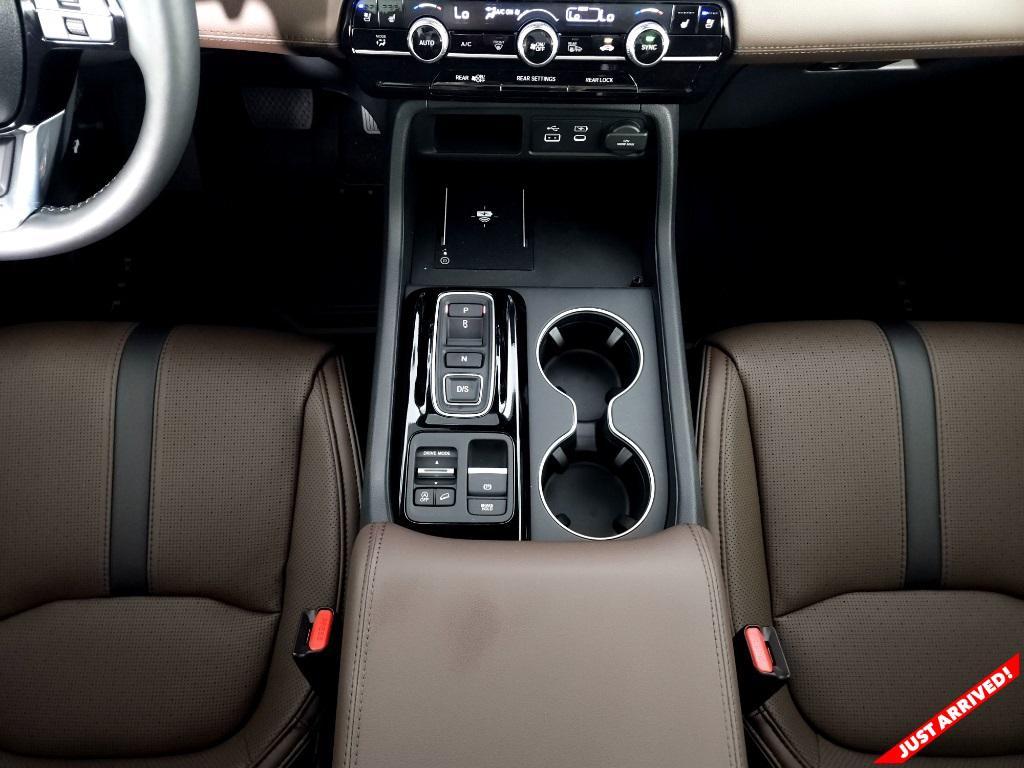 new 2025 Honda Pilot car, priced at $54,530