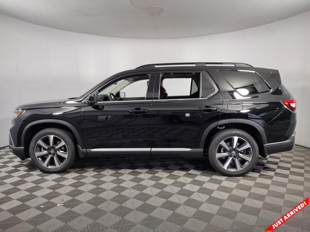 new 2025 Honda Pilot car, priced at $54,530