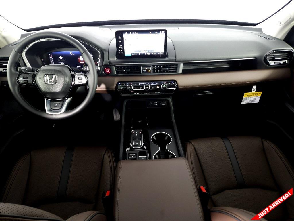 new 2025 Honda Pilot car, priced at $54,530