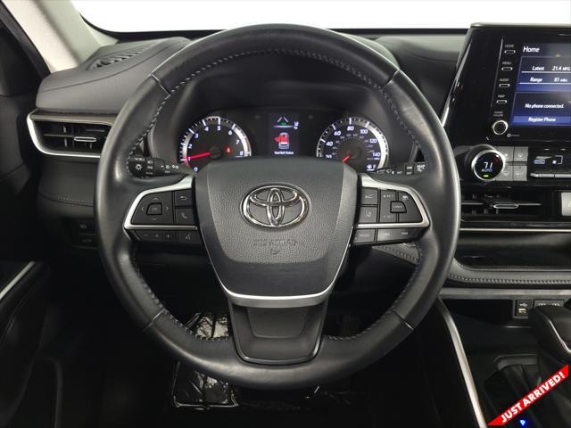 used 2022 Toyota Highlander car, priced at $30,500