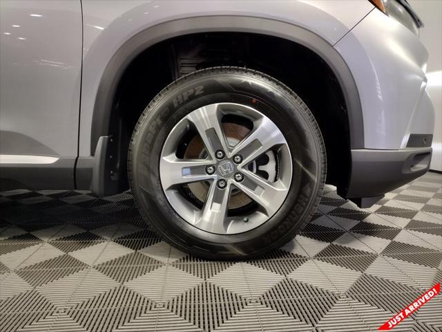 new 2025 Honda Pilot car, priced at $45,680