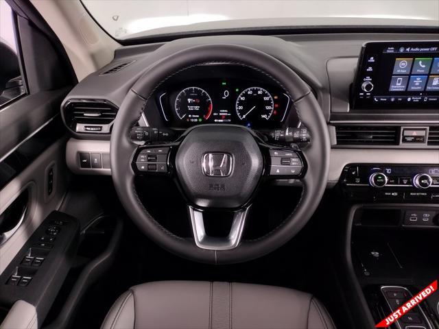 new 2025 Honda Pilot car, priced at $45,680