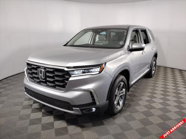new 2025 Honda Pilot car, priced at $45,680