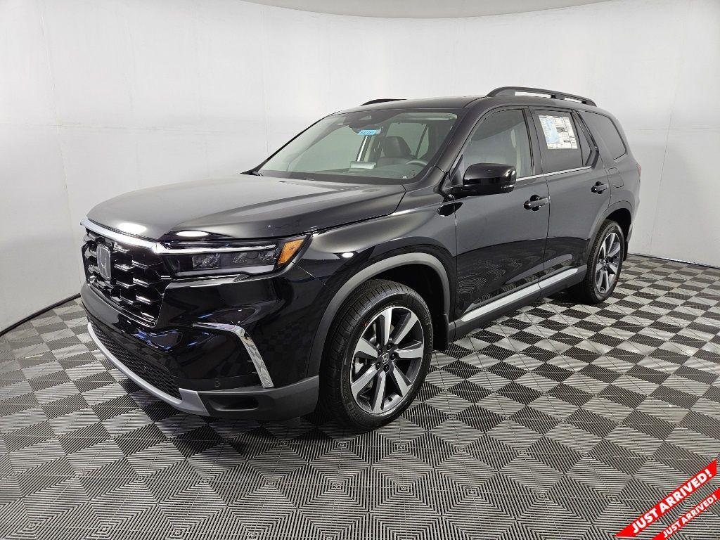 new 2025 Honda Pilot car, priced at $48,995